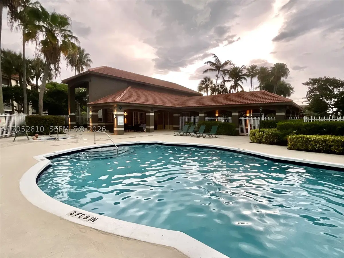 420 S Park Rd #108, Hollywood, FL 33021 - #1