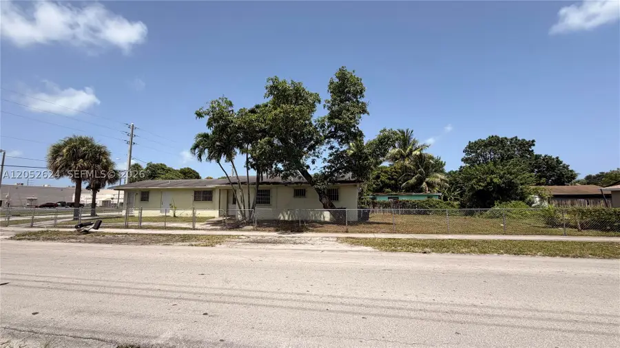 10841 NW 8th Ave, Miami, FL 33168 - #2