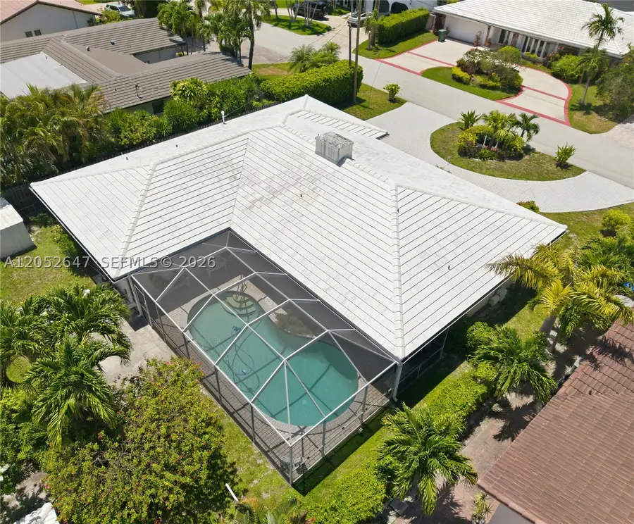 8 Castle Harbor Is, Fort Lauderdale, FL 33308 - #3