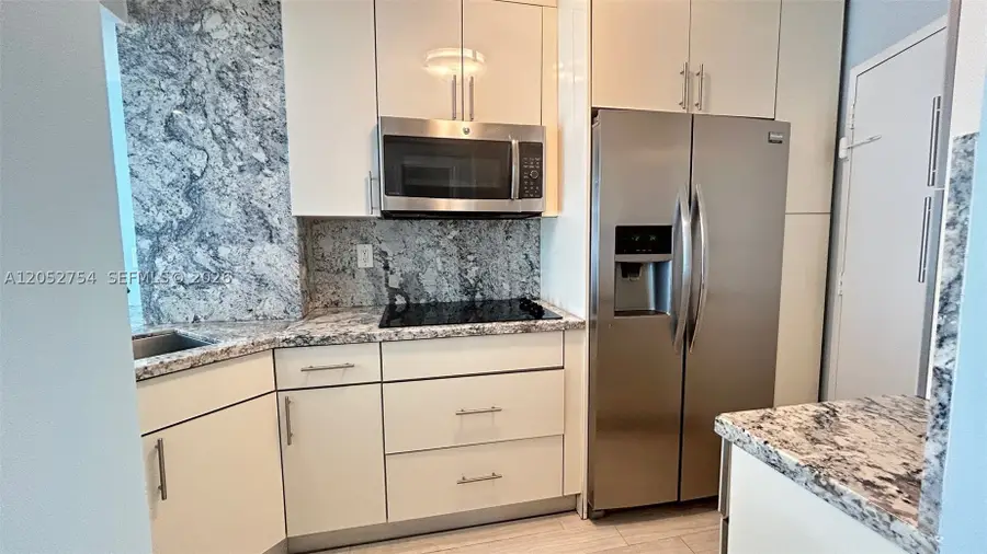 2899 Collins Ave #724, Miami Beach, FL 33140 - #2