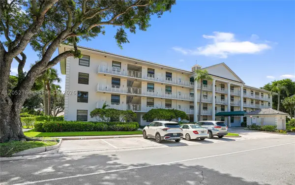 3516 Whitehall Dr #301, West Palm Beach, FL 33401