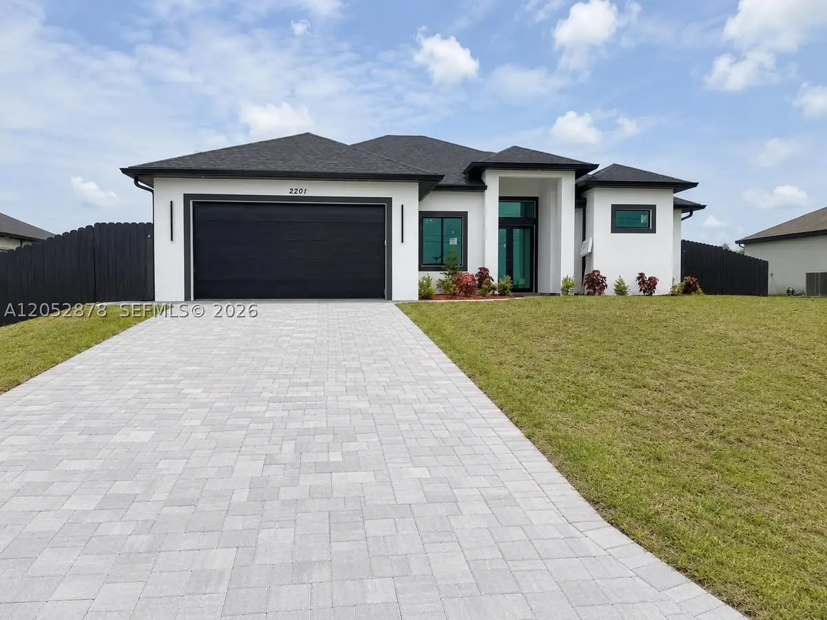 2201 NE Juanita Pl, Cape Coral, FL 33909 - #1