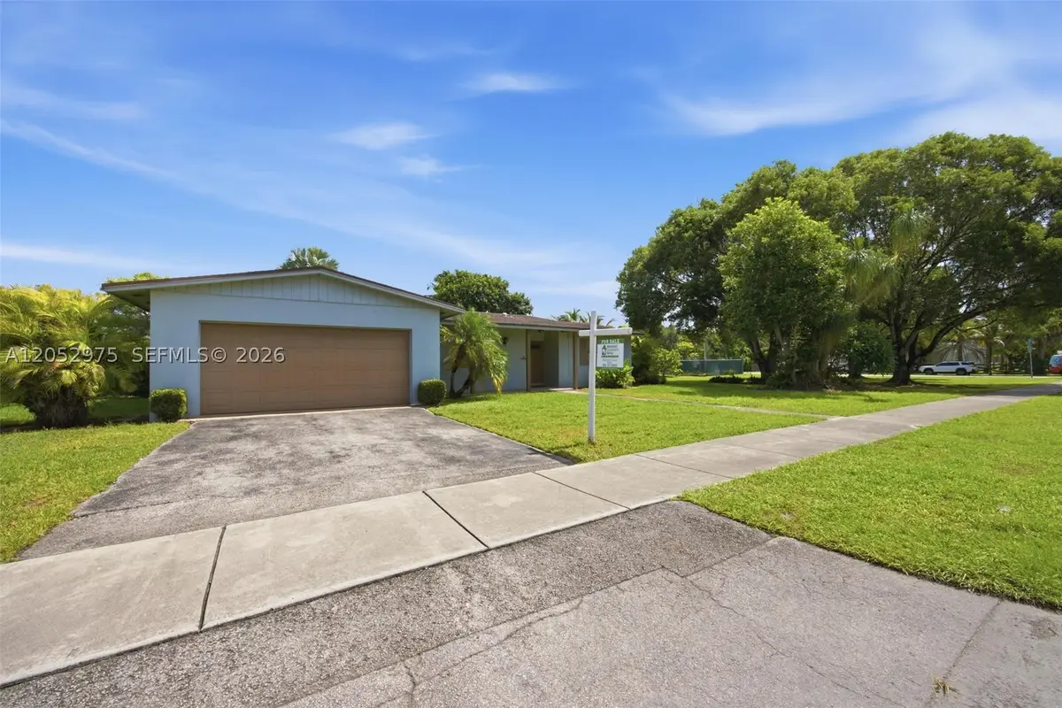 225 NW 15th St, Homestead, FL 33030 - #1