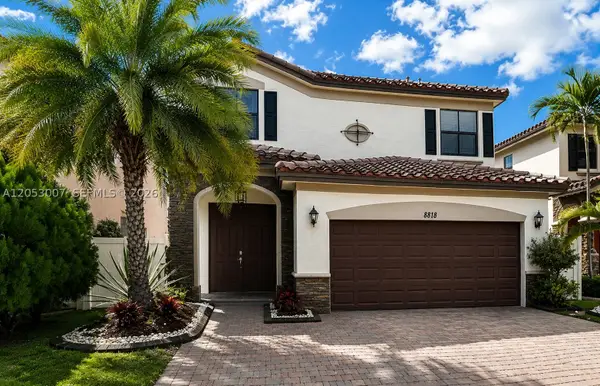 8818 W 33rd Ave, Hialeah, FL 33018