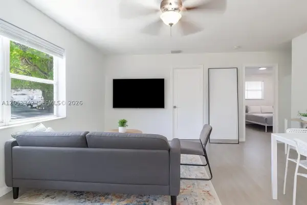 605 SW 14th Ter, Fort Lauderdale, FL 33312