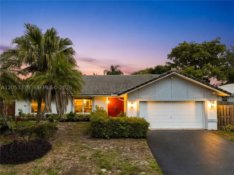251 NW 92nd Ave, Coral Springs, FL 33071 - #2