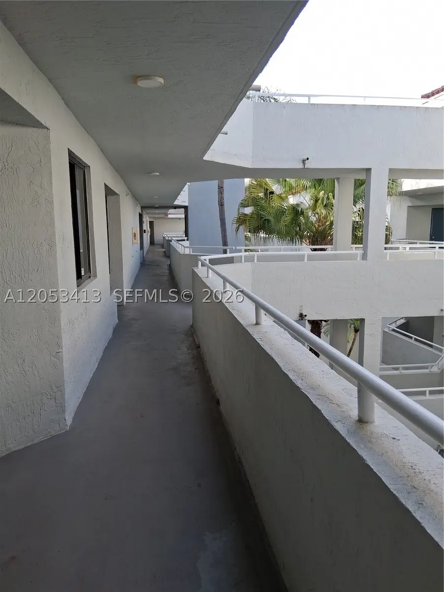 8255 SW 152nd Av #E-403, Kendall West, FL 33193 - #3