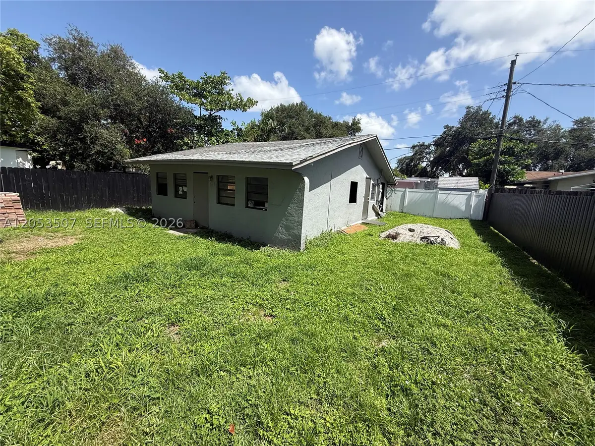6123 Call St, Hollywood, FL 33024 - #1