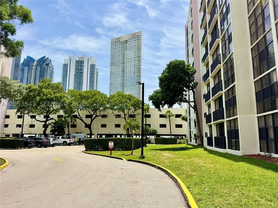 17011 N Bay Rd #117, Sunny Isles Beach, FL 33160 - #2