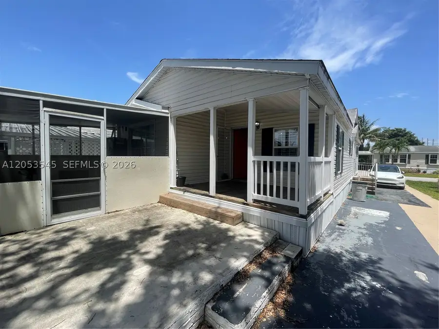 3070 Cove Dr, Dania Beach, FL 33312 - #2