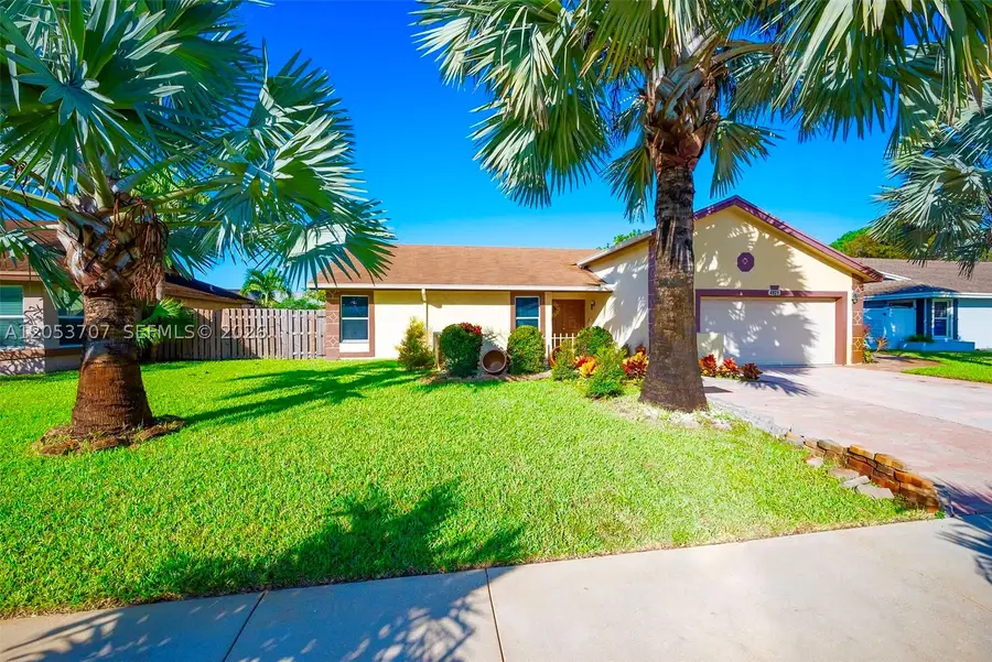 4921 NW 83rd Ave, Lauderhill, FL 33351 - #3