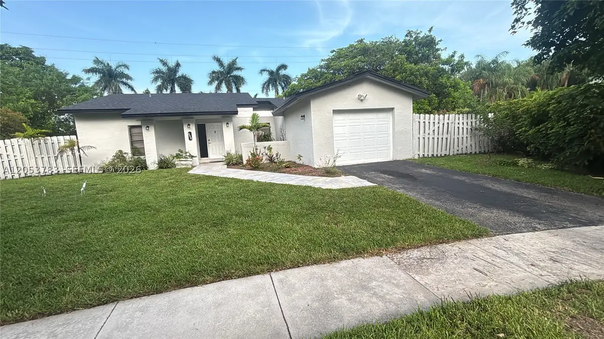 590 SW 166th Ter, Weston, FL 33326 - #1