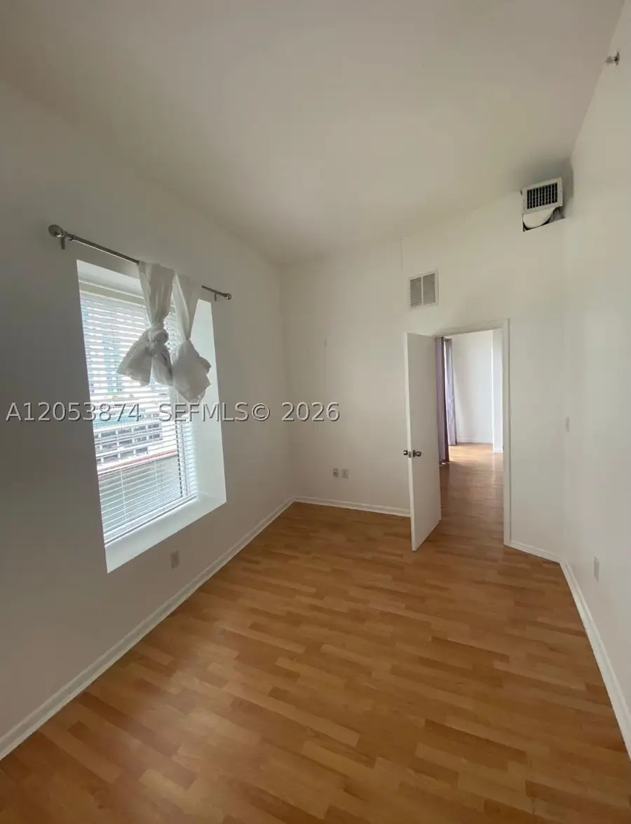 10 SW South River Dr #802, Miami, FL 33130 - #3