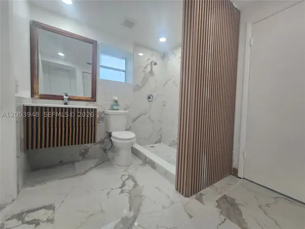 6070 W 18th Ave #213, Hialeah, FL 33012