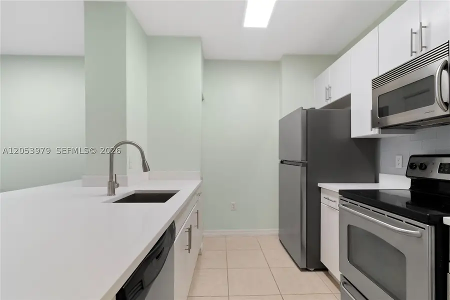 2421 NE 65th St #217, Fort Lauderdale, FL 33308 - #3