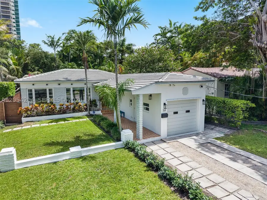 784 NE 71st St, Miami, FL 33138 - #2