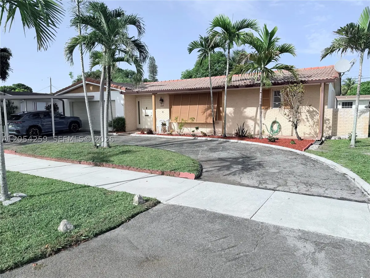 21105 NW Miami Ct, Miami Gardens, FL 33169 - #1