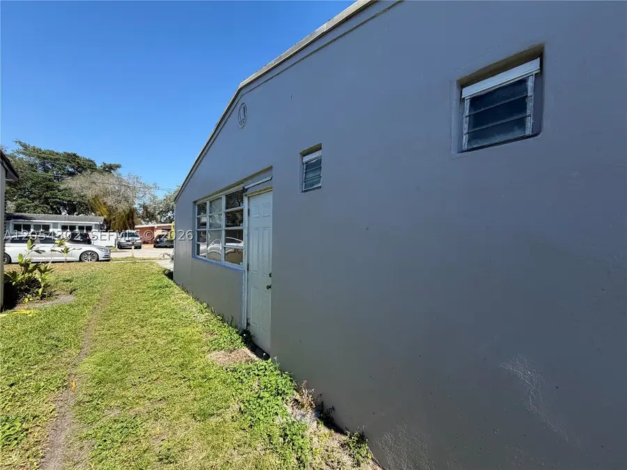 1828 NW 152nd St, Miami Gardens, FL 33054 - #3