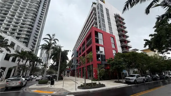 90 NE 32nd Ave. #PH17, Miami, FL 33137