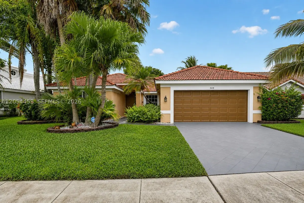 709 NW 177th Ave, Pembroke Pines, FL 33029 - #1