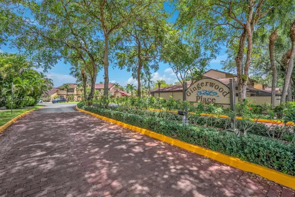 8747 Cleary Blvd, Plantation, FL 33324