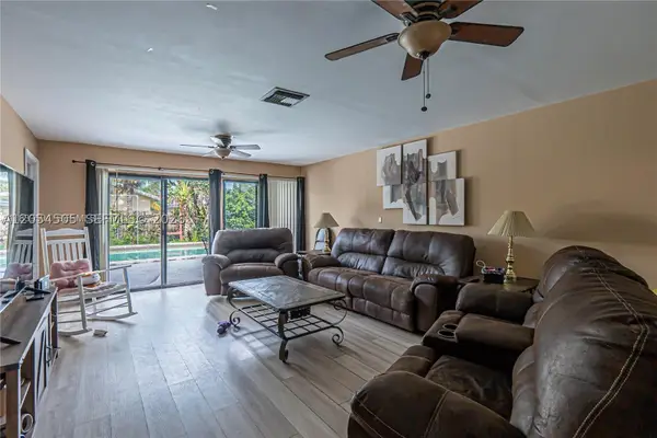 3991 NW 108th Ave, Coral Springs, FL 33065