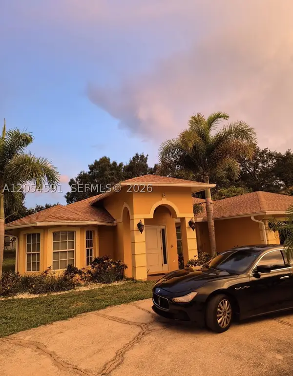 4856 Archie Ln, Other, FL 33905