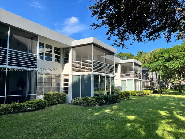 4280 Oaks Ter #203, Pompano Beach, FL 33069