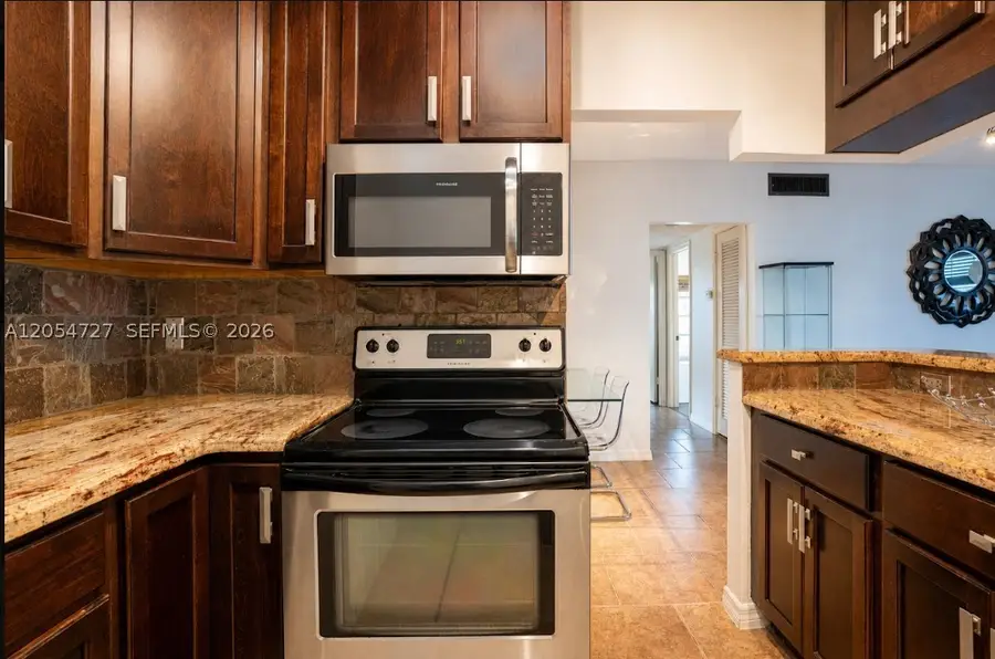 2201 NE 66th St #1302, Fort Lauderdale, FL 33308 - #3
