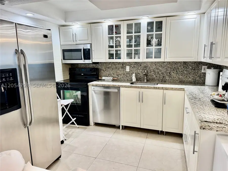 18051 Biscayne Blvd #1002, Aventura, FL 33160 - #2