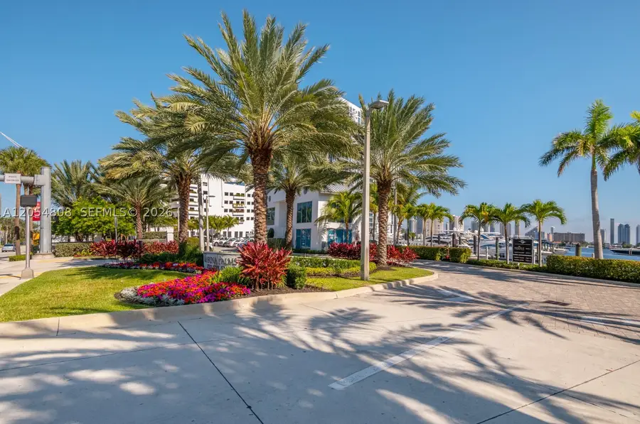 17301 Biscayne Blvd #1609, North Miami Beach, FL 33160 - #2