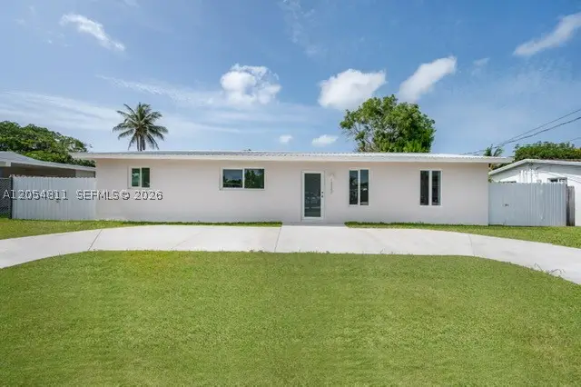 10040 SW 215th St, Cutler Bay, FL 33189 - #1