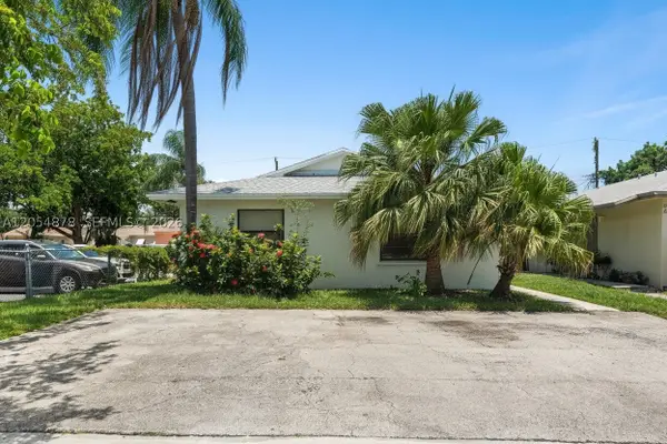 19 SE 4th Ter, Dania Beach, FL 33004