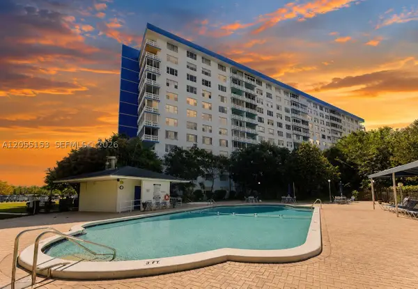 4001 Hillcrest Dr #614, Hollywood, FL 33021