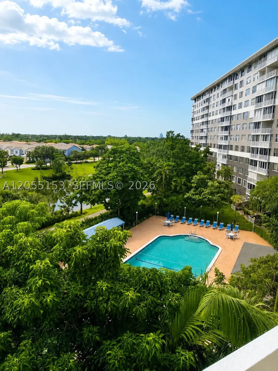 4001 Hillcrest Dr #614, Hollywood, FL 33021 - #2