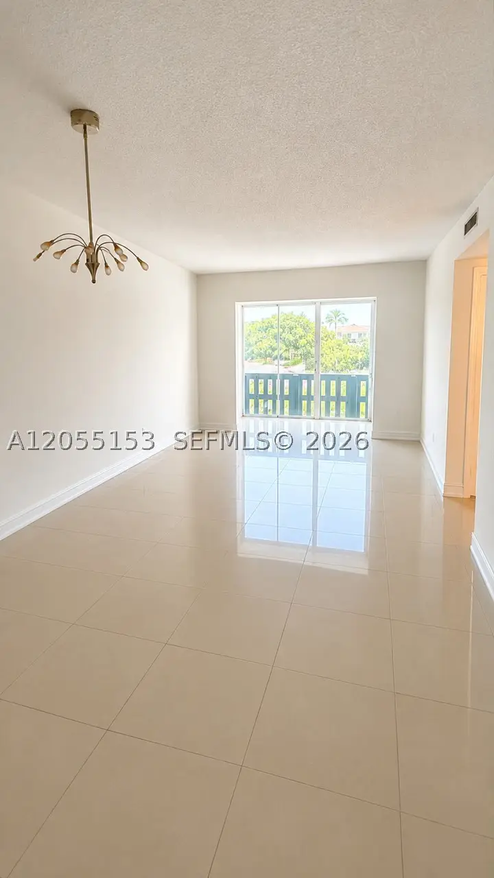 4001 Hillcrest Dr #614, Hollywood, FL 33021 - #3