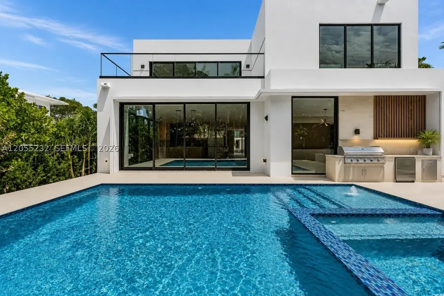 6020 Alton Rd, Miami Beach, FL 33140 - #2