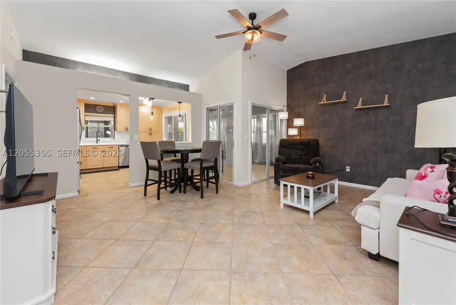715 SE 22nd Ln, Homestead, FL 33033 - #2