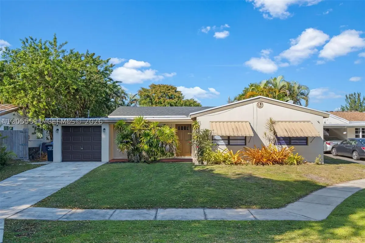 3035 Hayes St, Hollywood, FL 33021 - #1