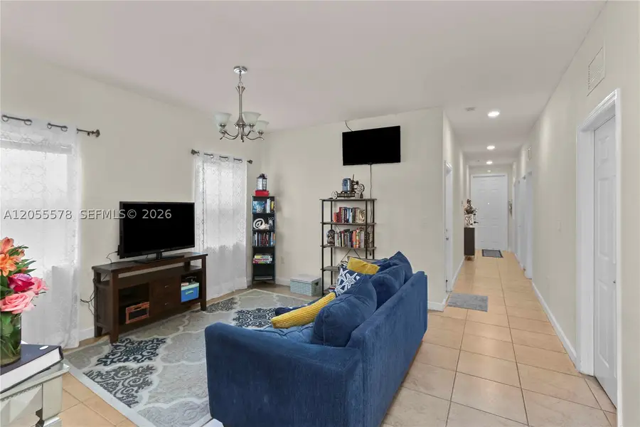 3124 SE 2nd Dr, Homestead, FL 33033 - #2
