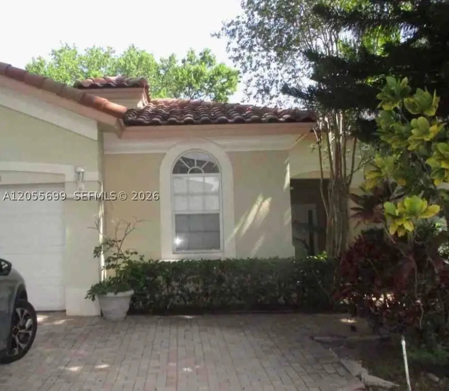 10929 NW 70th St, Doral, FL 33178 - #1