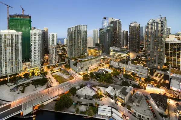 92 SW 3rd St #3901, Miami, FL 33130