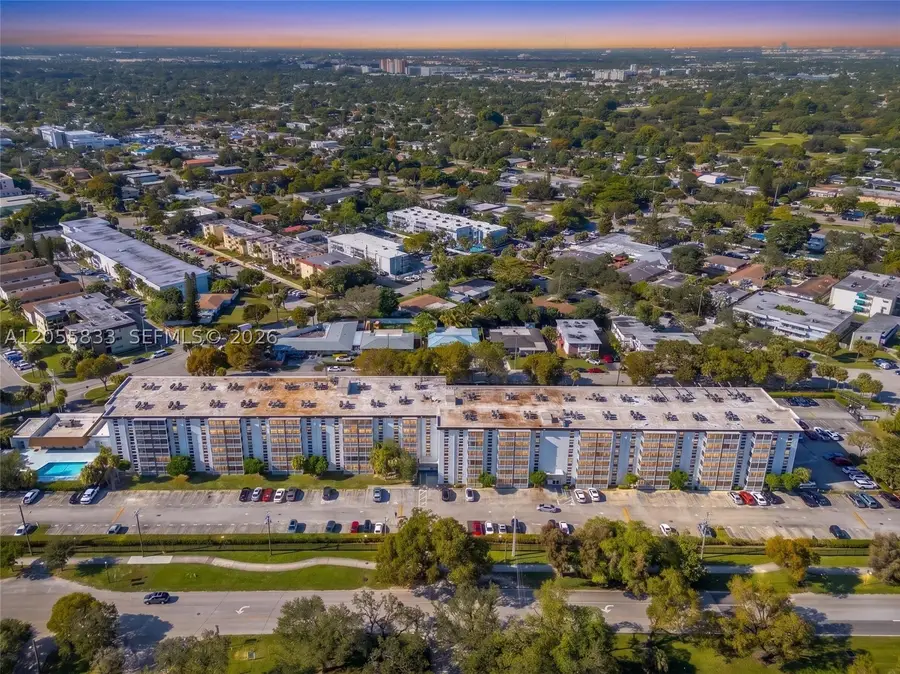 16851 NE 23rd Ave #A516, North Miami Beach, FL 33160 - #3