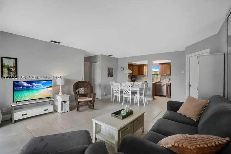 306 S Circle Dr S #203, Boynton Beach, FL 33435 - #3