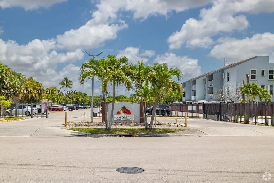 1725 W 60th St #F202, Hialeah, FL 33012 - #1