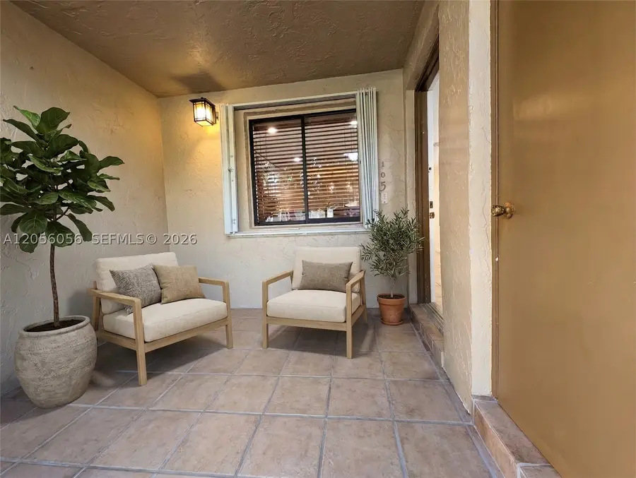 310 Lakeview Dr #105, Weston, FL 33326 - #2