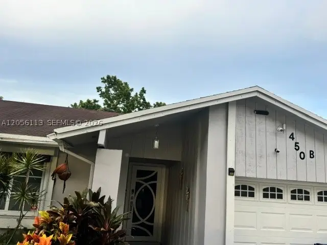 450 E Lakewood Cir E #B, Margate, FL 33063 - #2