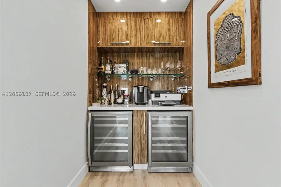 500 Bayview Dr #822, Sunny Isles Beach, FL 33160 - #2
