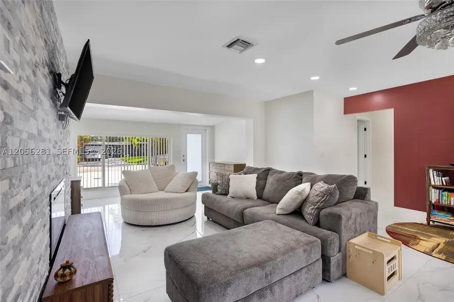 Address Withheld By Seller, Fort Lauderdale, FL 33315 - #3