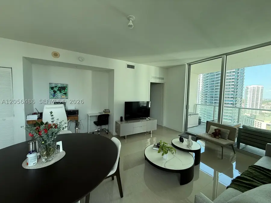 300 S Biscayne Blvd #T-3301, Miami, FL 33131 - #2